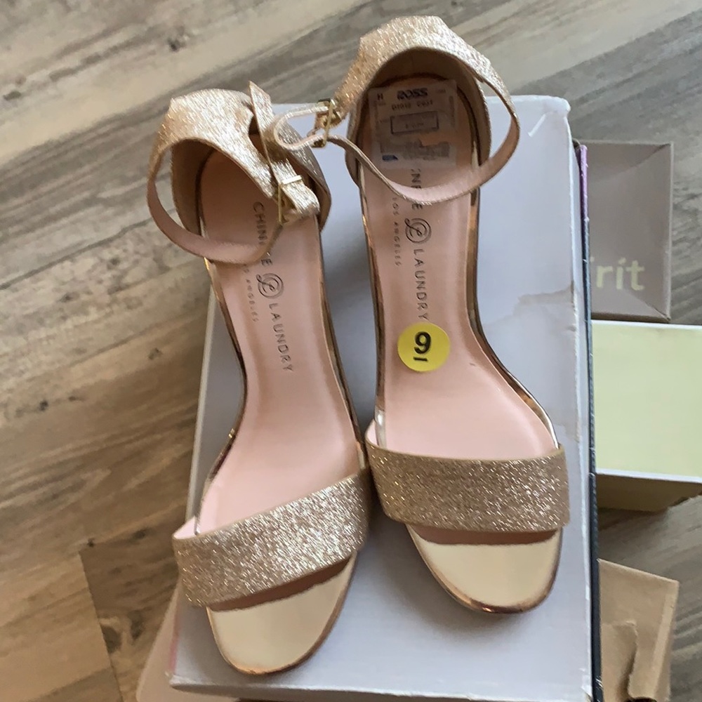 Chinese laundry size 9 women’s platform shoes